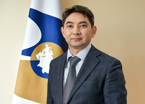 Бакенаў Ернар 